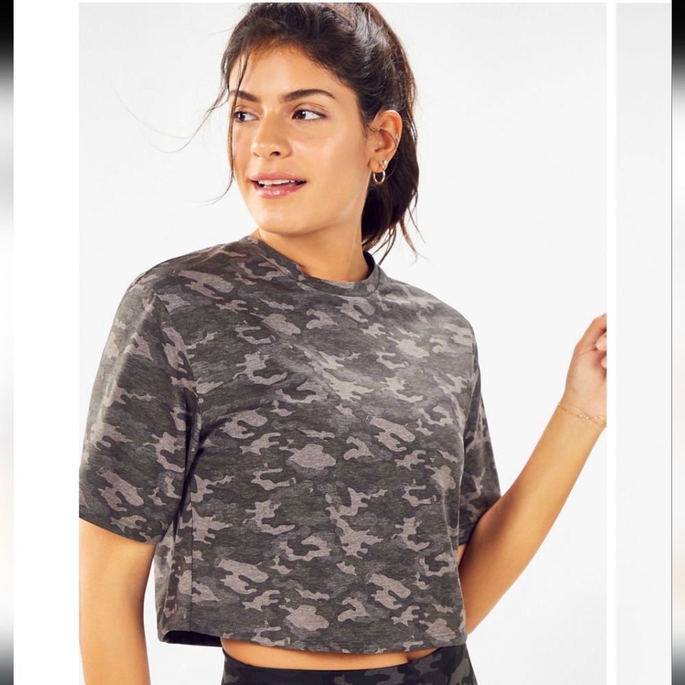 Fabletics Jade Short Sleeve Boxy Tee